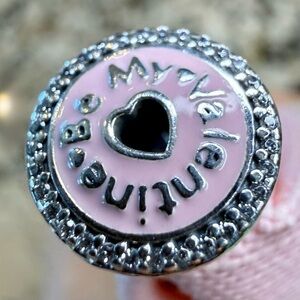NIP Pandora "Be My Valentine" Retired Charm